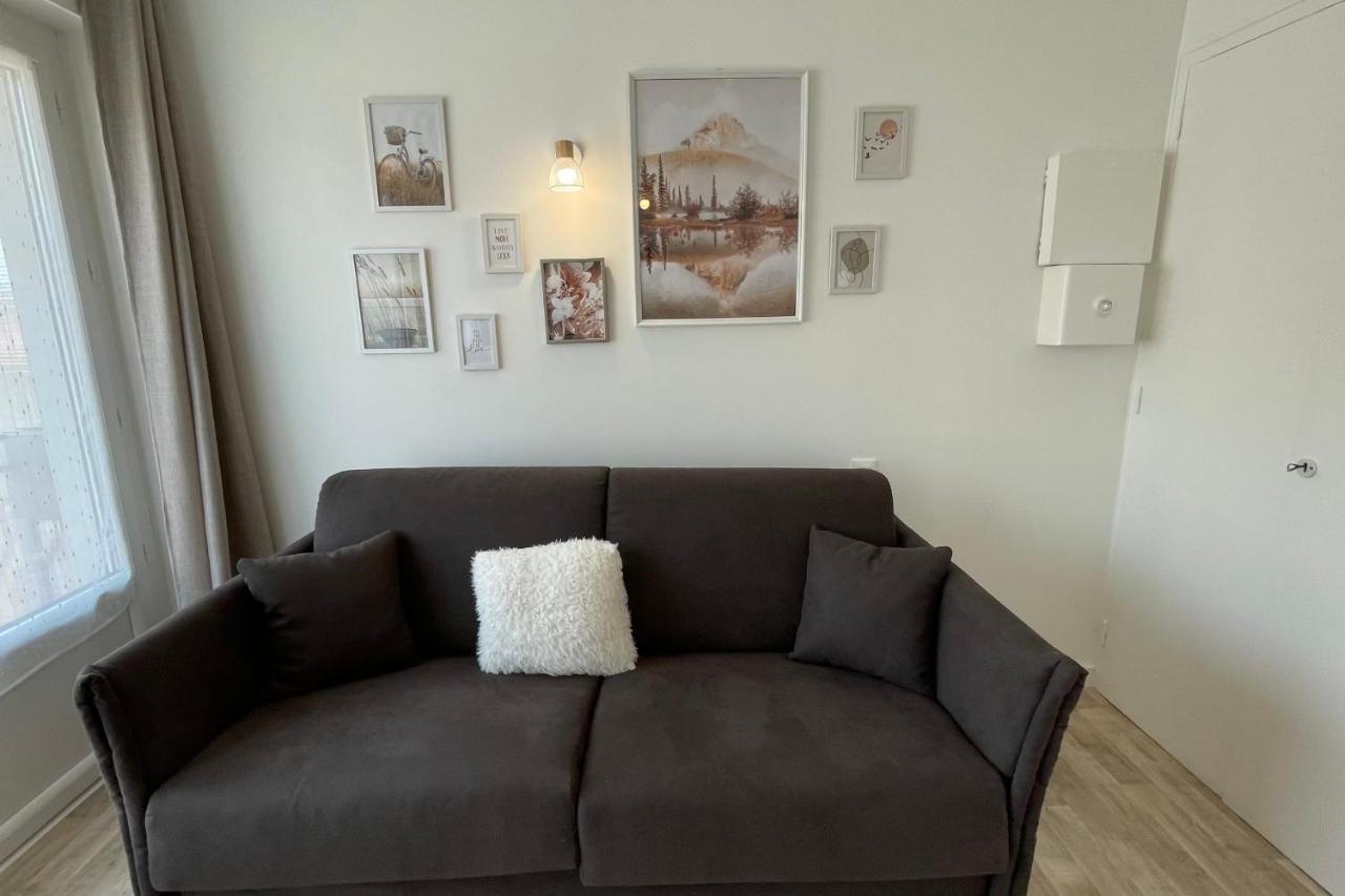 Le Bout Du Lac Studio Renove Avec Balcon Et Vue Sur La Montagne Annecy Exterior photo